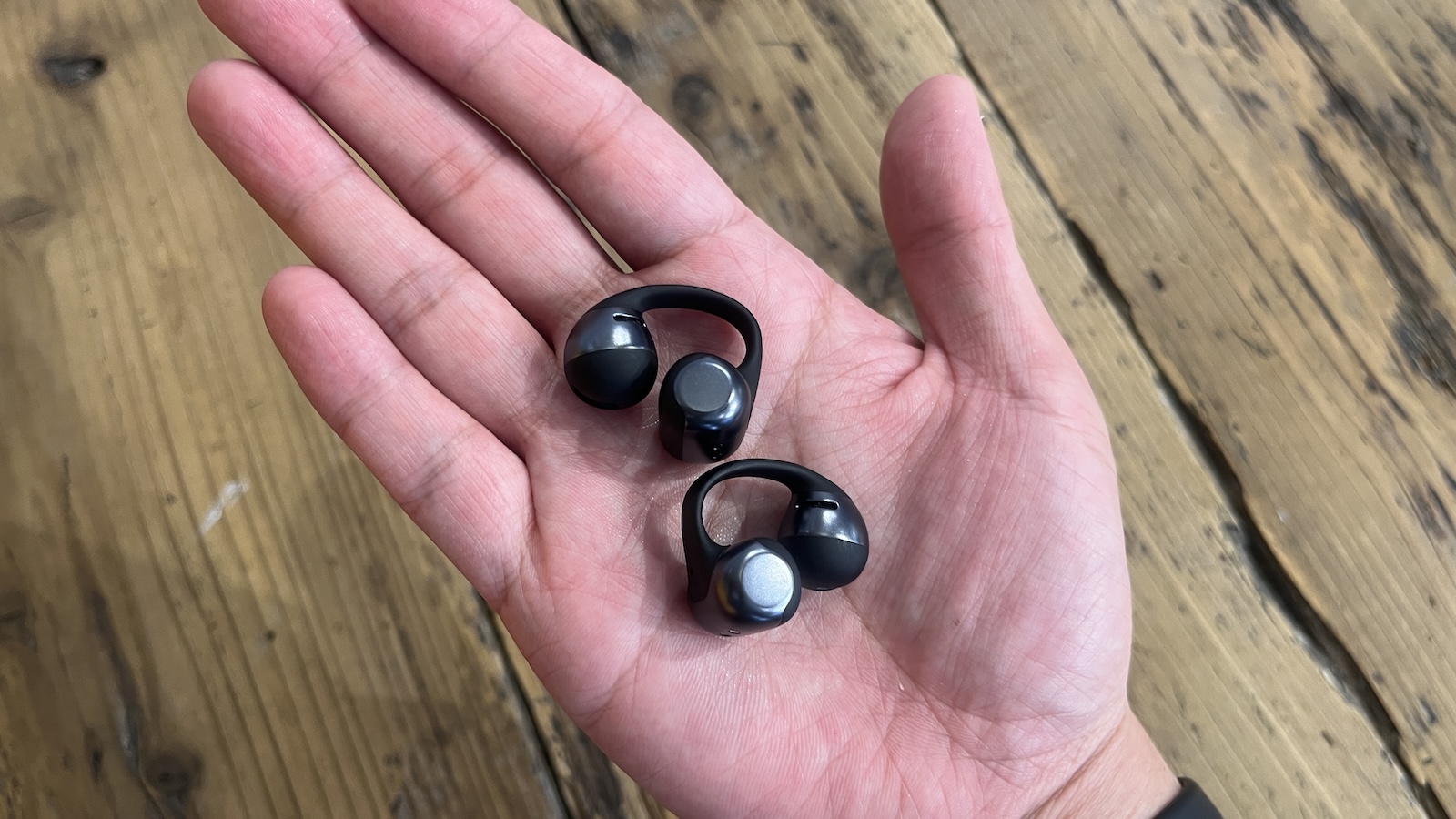 本音】Shokz OpenDots ONEを9ヶ月使ってわかった実力を再評価 | WearGraphy